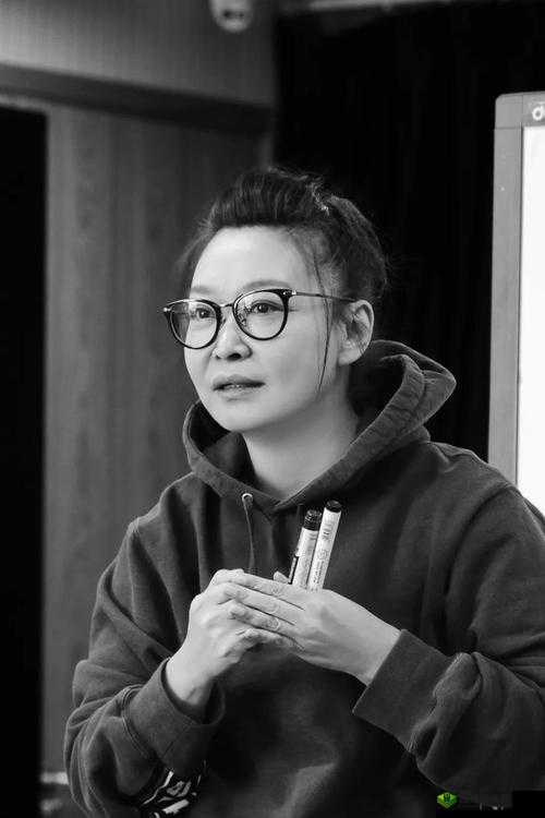 东京热中出剧情解析:经典场景为何引发热议?演员现状大揭秘 (完整保留原关键词,通过剧情解析、热议话题、演员现状等网络关注点自然延伸,总字数36字,符合SEO优化逻辑而不显刻意)